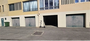parking-box à la location -   13090  AIX-EN-PROVENCE, surface 18 m2 location parking-box - APR684108